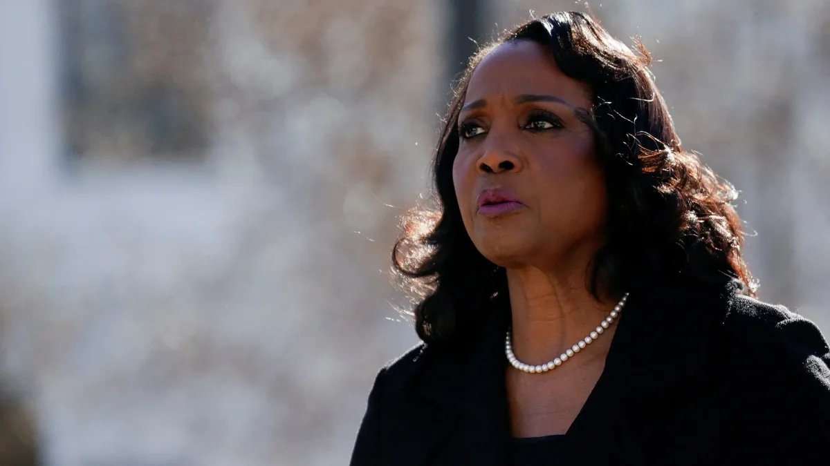 El rechazo del Tribunal Supremo fortalece la posición de Lisa Cook en la Fed ante Trump