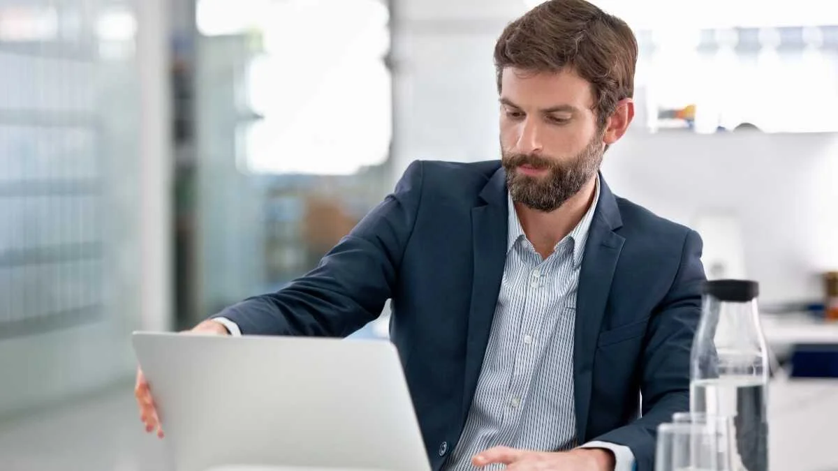 El retraso en los pagos obliga a autónomos a cobrar un 10% de intereses a sus clientes