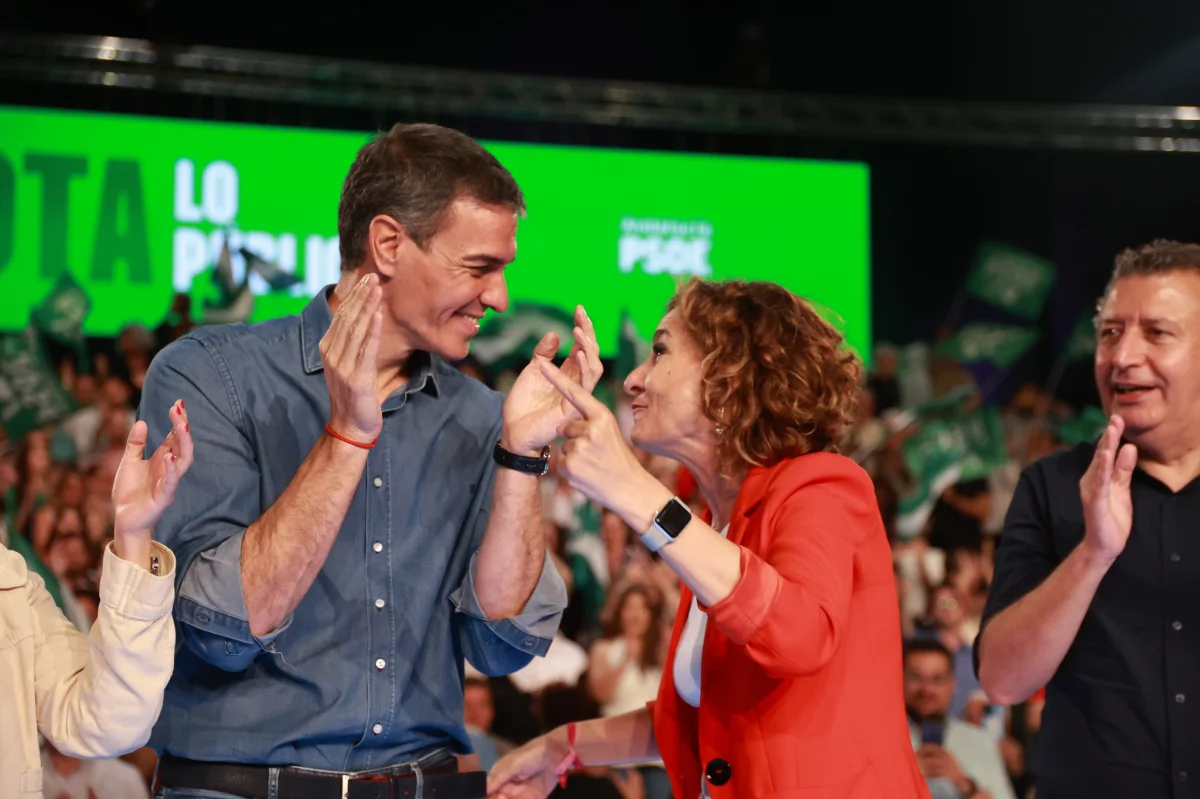 El sanchismo busca apoyo en Vox en Andalucía, desafiando su propia base electoral