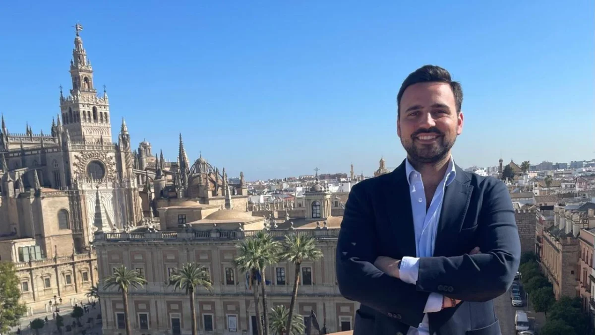 El sector privado ofrece mejores salarios que la política, afirma Pedro González