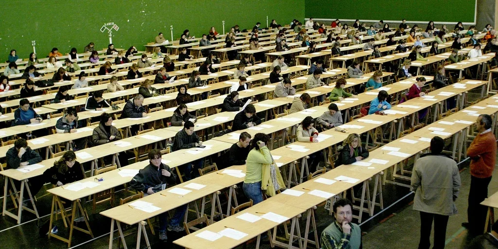 El sector público supera al privado, generando miles de nuevos empleos en España