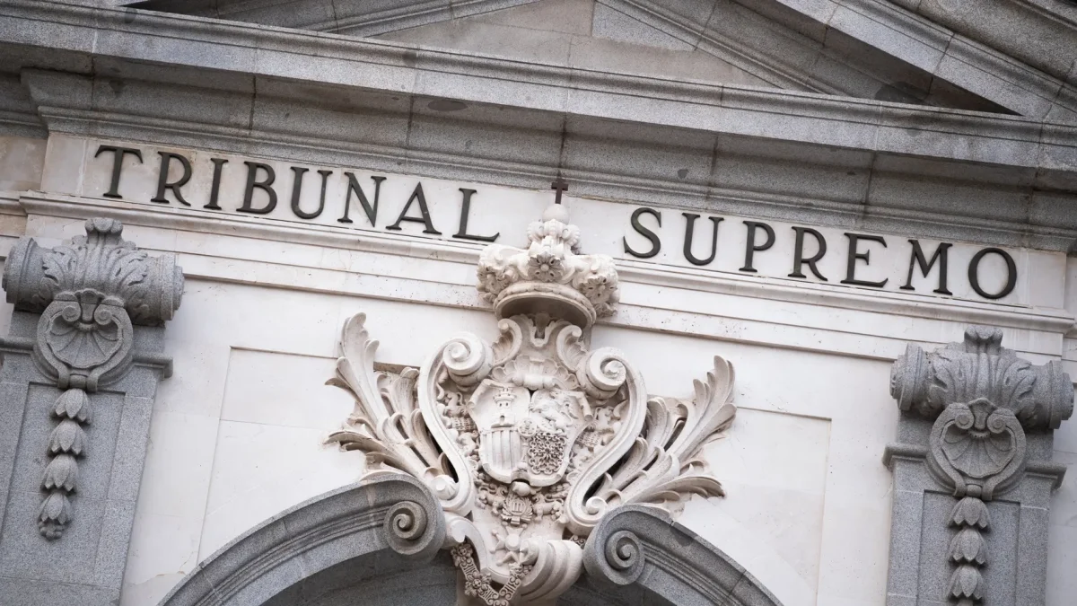 El Tribunal Supremo frena la estabilidad laboral de miles de interinos en el sector público