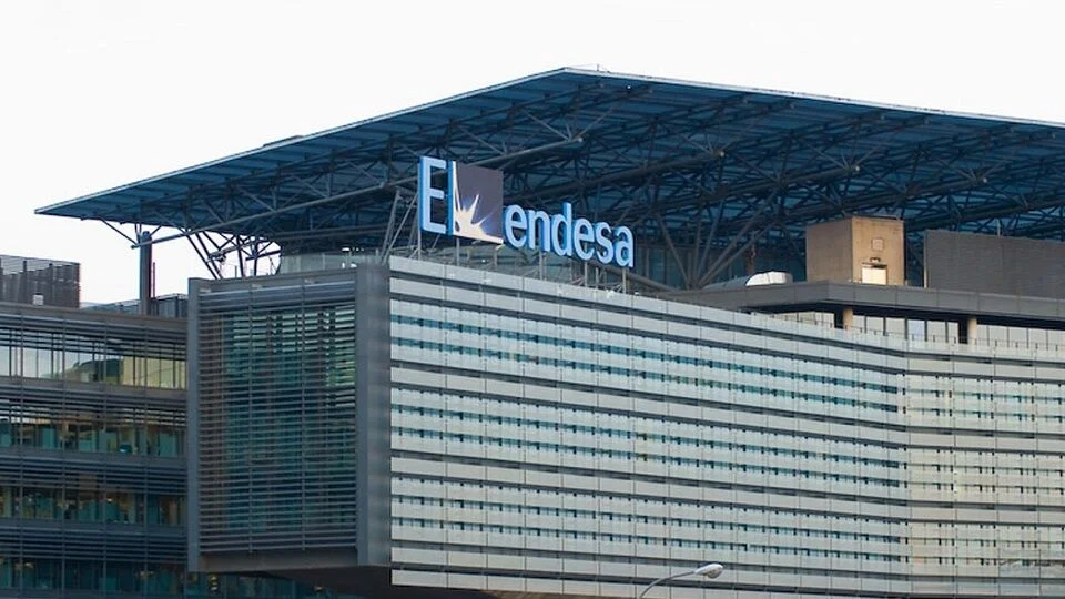 Endesa se beneficia de la mejora de la perspectiva de S&P, impulsando su estabilidad financiera