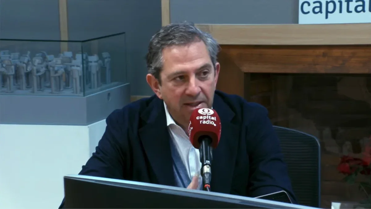 Expertos advierten sobre factores que amenazan el crecimiento económico de España