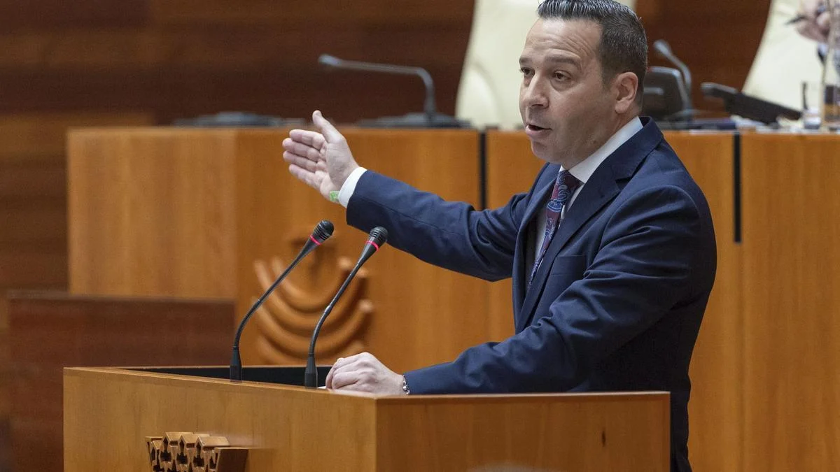 Extremadura se une a la tendencia de desregulación con nueva consejería de Vox y PP