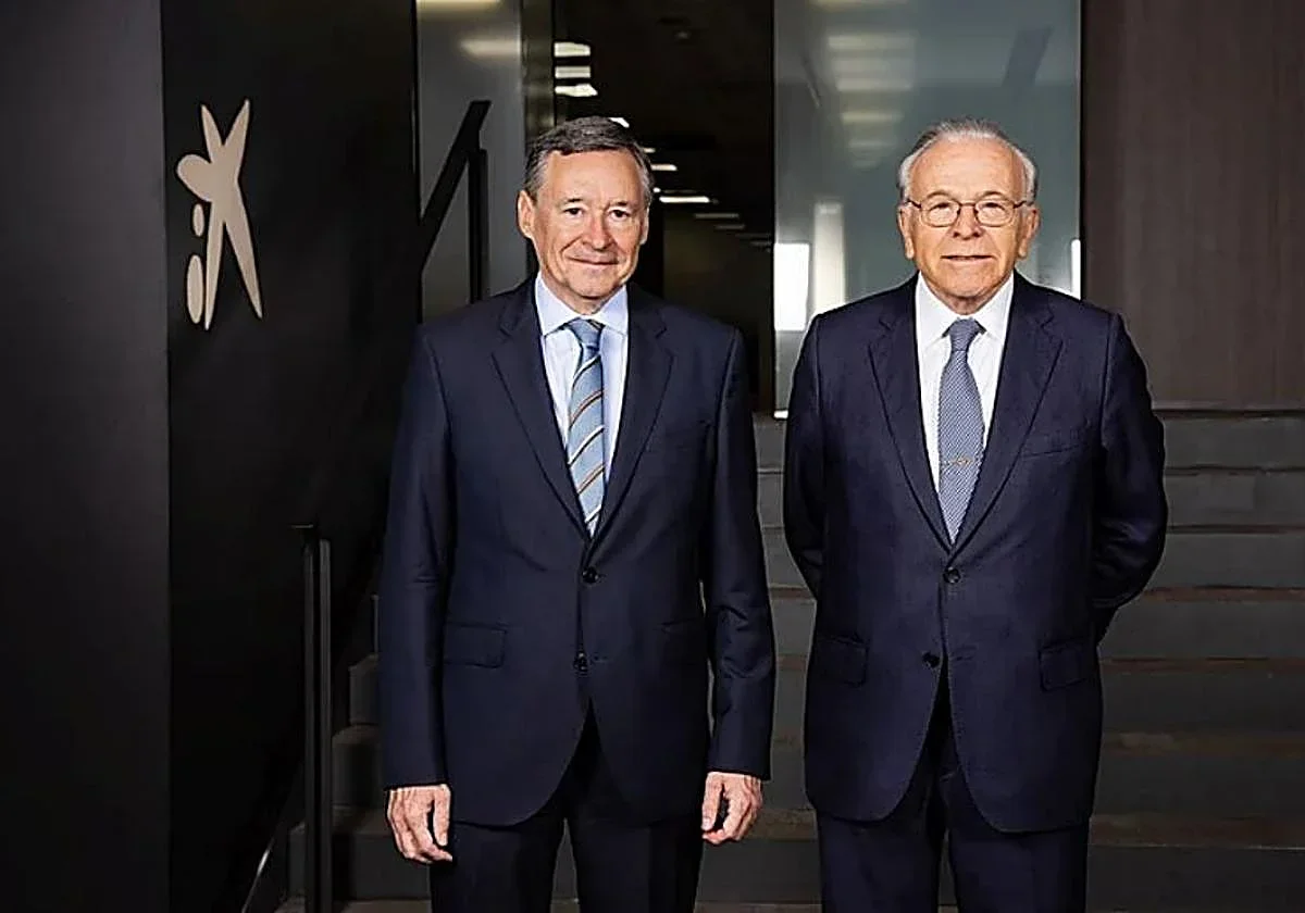 Fainé destituye a Simón, dejando al PSC y Moncloa en una situación incierta