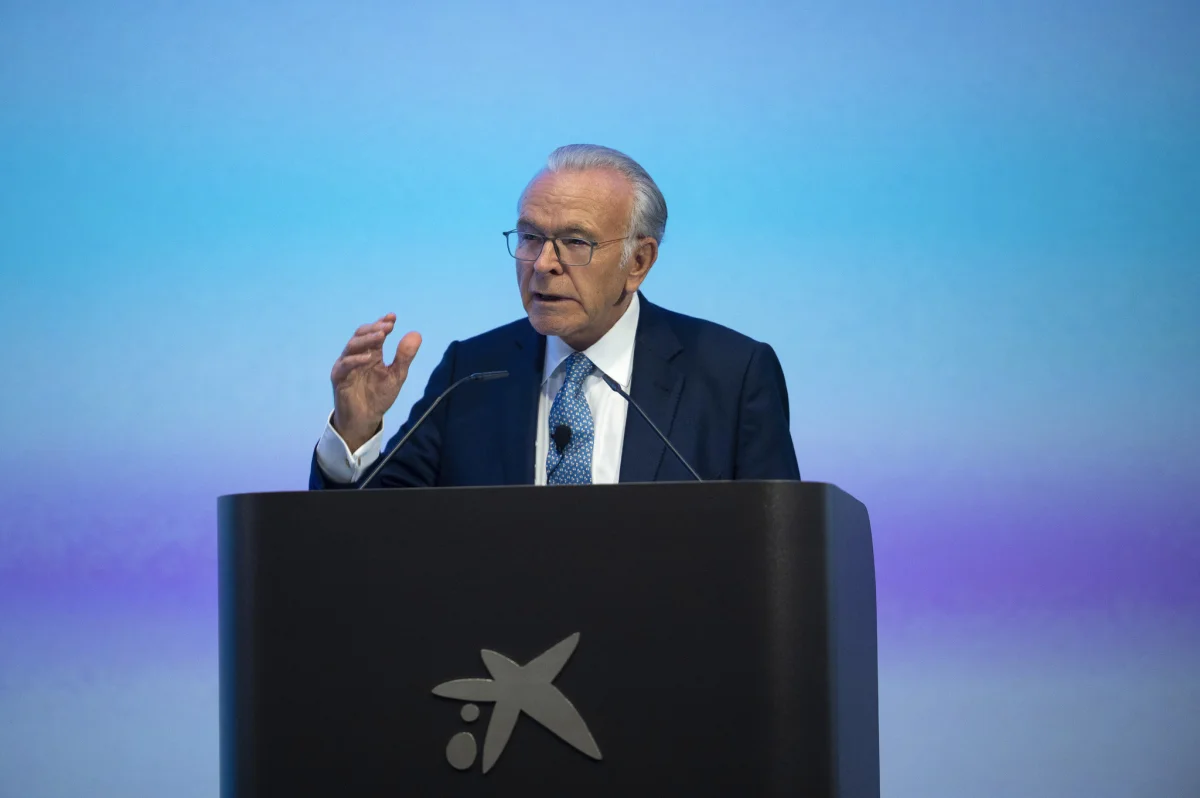 Fainé mantiene su liderazgo en La Caixa, garantizando continuidad en la fundación