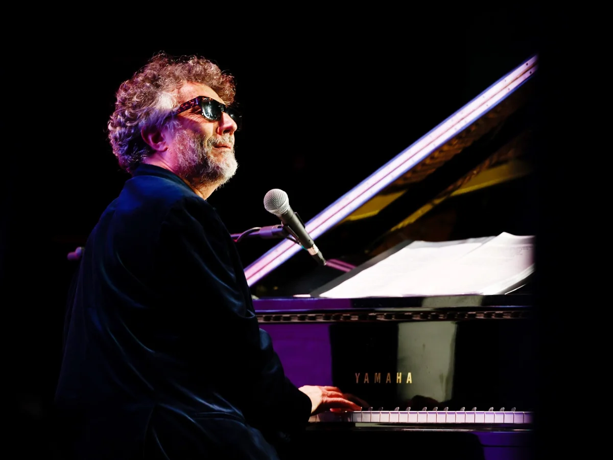 Fito Páez advierte sobre el dominio financiero en la política argentina desde España