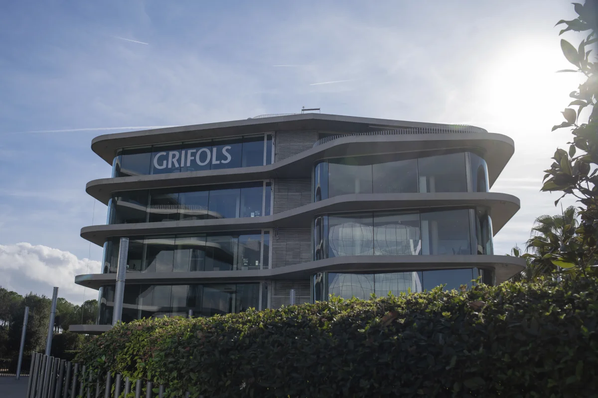 Grifols busca captar inversión en EE.UU. con la salida a Bolsa de Biopharma