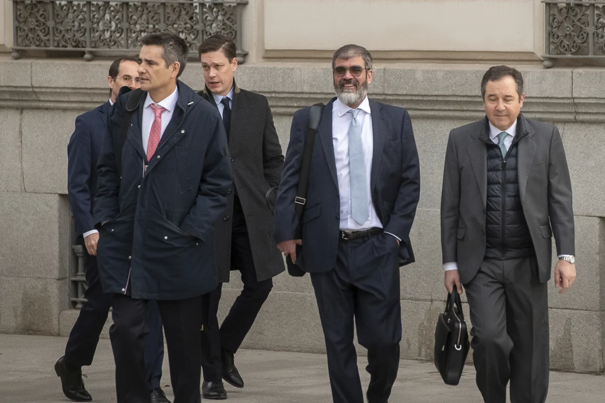 Grifols y Scranton enfrentan sospechas de consolidación simultánea, alerta el fundador de GIP