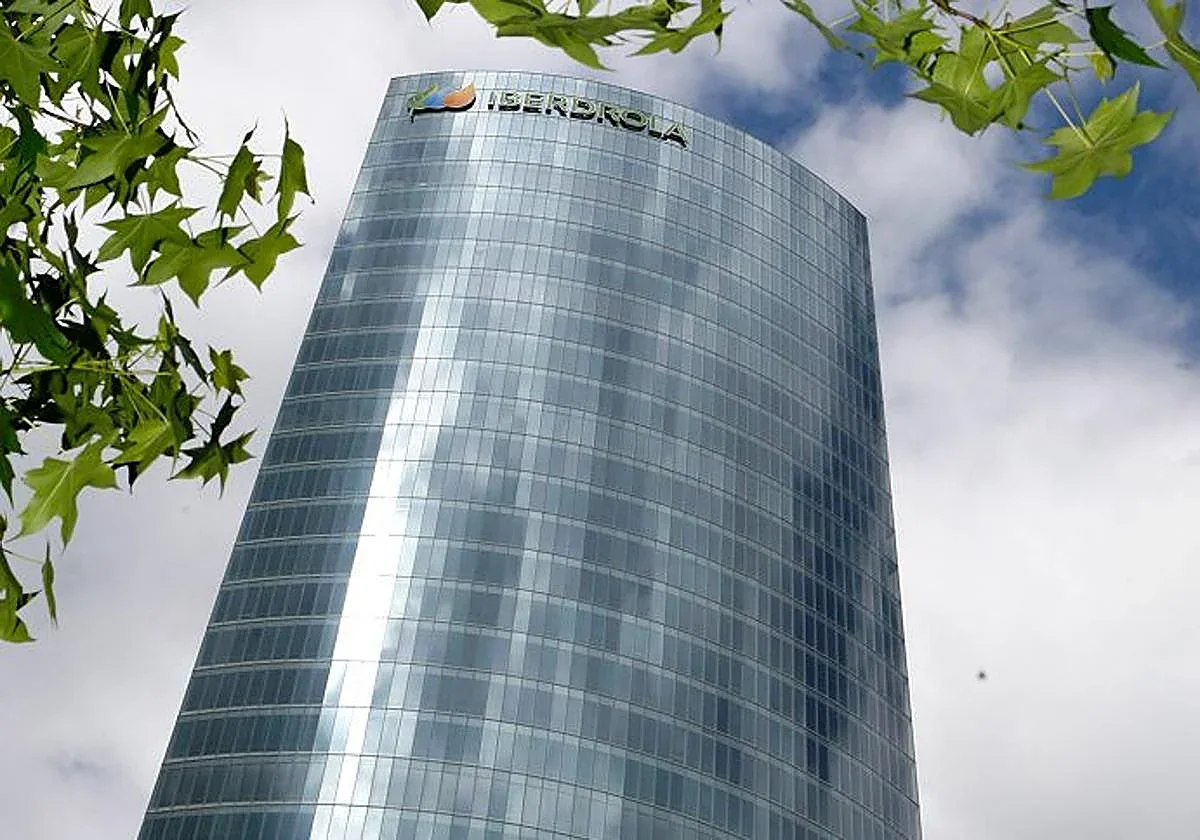 Iberdrola refuerza su liderazgo en sostenibilidad, impactando el futuro energético global