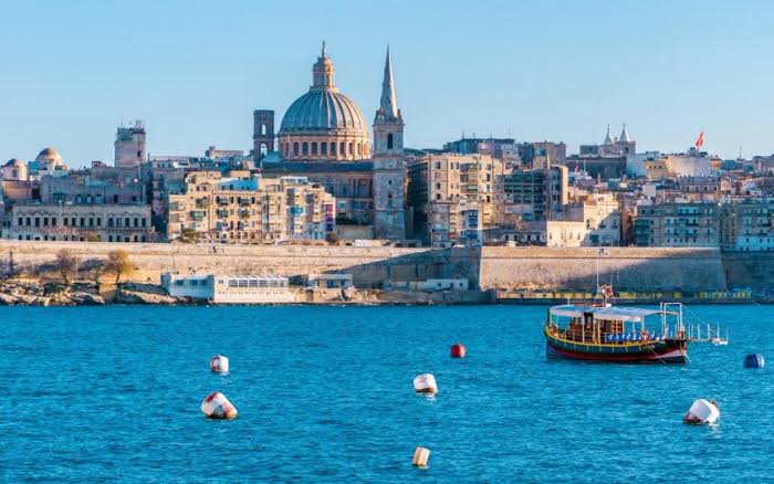Malta evalúa riesgos de DeFi bajo MiCA, afectando a inversores y desarrolladores