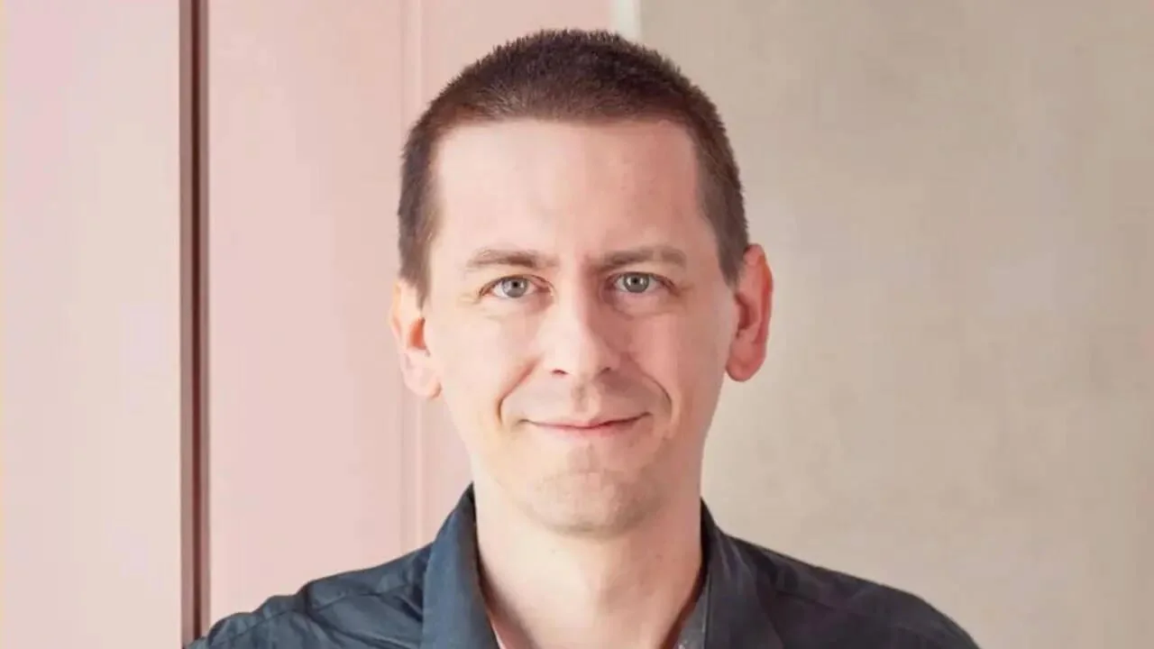 John Jumper, estrella de Google DeepMind, se une a Anthropic en movimiento inesperado