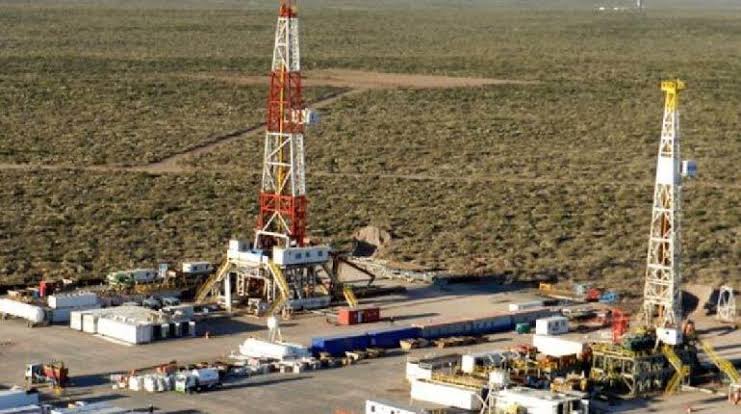 Vaca Muerta, el gigante petrolero argentino que no para de crecer: ahora busca soldadores y técnicos con urgencia