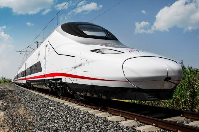 Renfe expande su red hacia Portugal mientras enfrenta desafíos en Francia