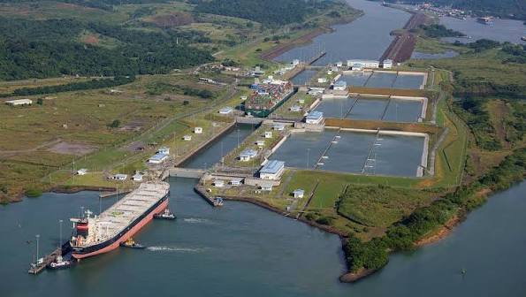 El aumento de tarifas del Canal de Panamá afecta el comercio global y la logística marítima