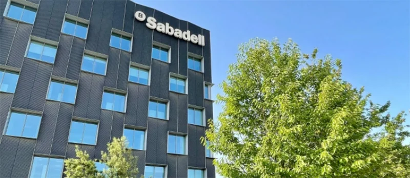 Impacto a largo plazo: Banco Sabadell y Amundi gestionarán 30.000 millones hasta 2035