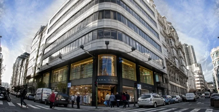Inditex busca optimizar su red: 16 tiendas en España y Portugal a la venta
