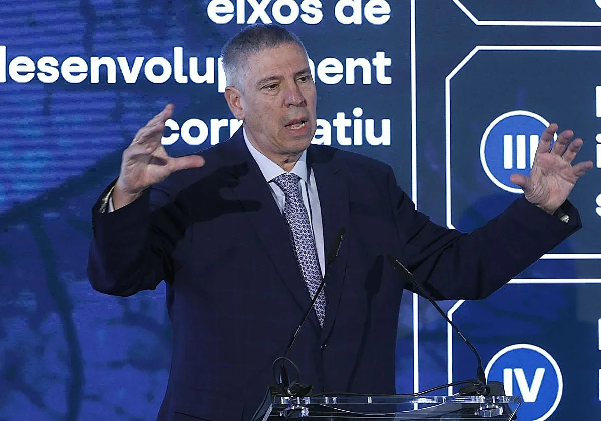 Indra enfrenta un cambio estratégico crucial tras la salida de De los Mozos como CEO