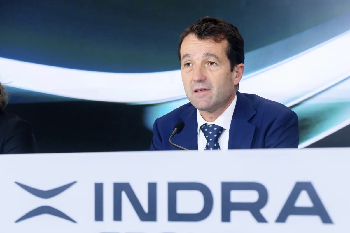 Indra se enfrenta a incertidumbre: Escribano prolonga su lucha por la presidencia