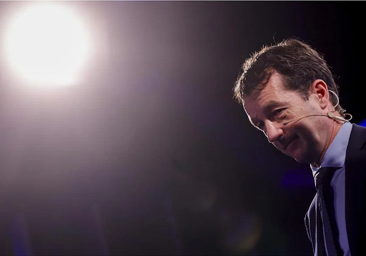 Indra se reestructura: Simón toma el mando tras la salida de Escribano por presiones políticas