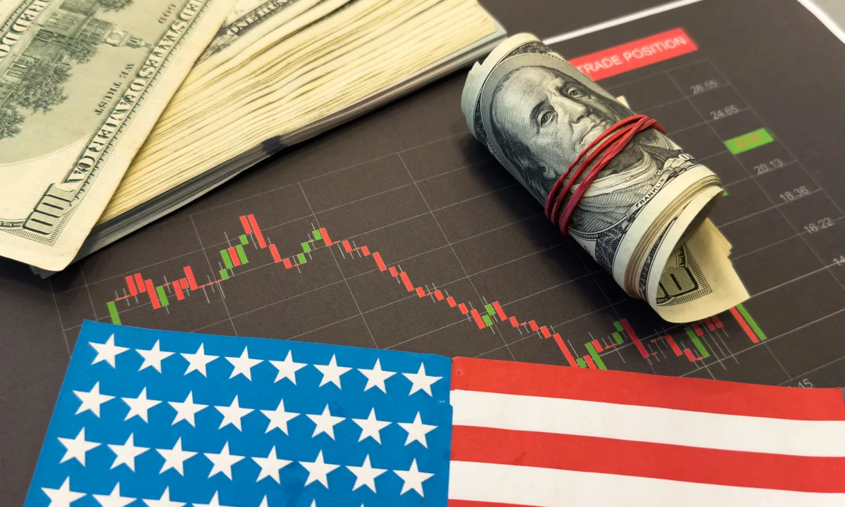 Inversores deben adaptarse: índices en máximos en un entorno geopolítico incierto