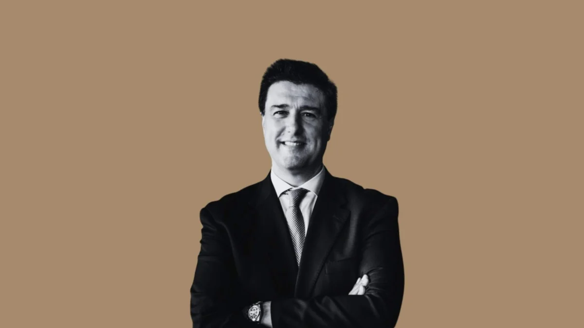 Ismael Clemente enfrenta desafíos para consolidar su estrategia en el sector inmobiliario