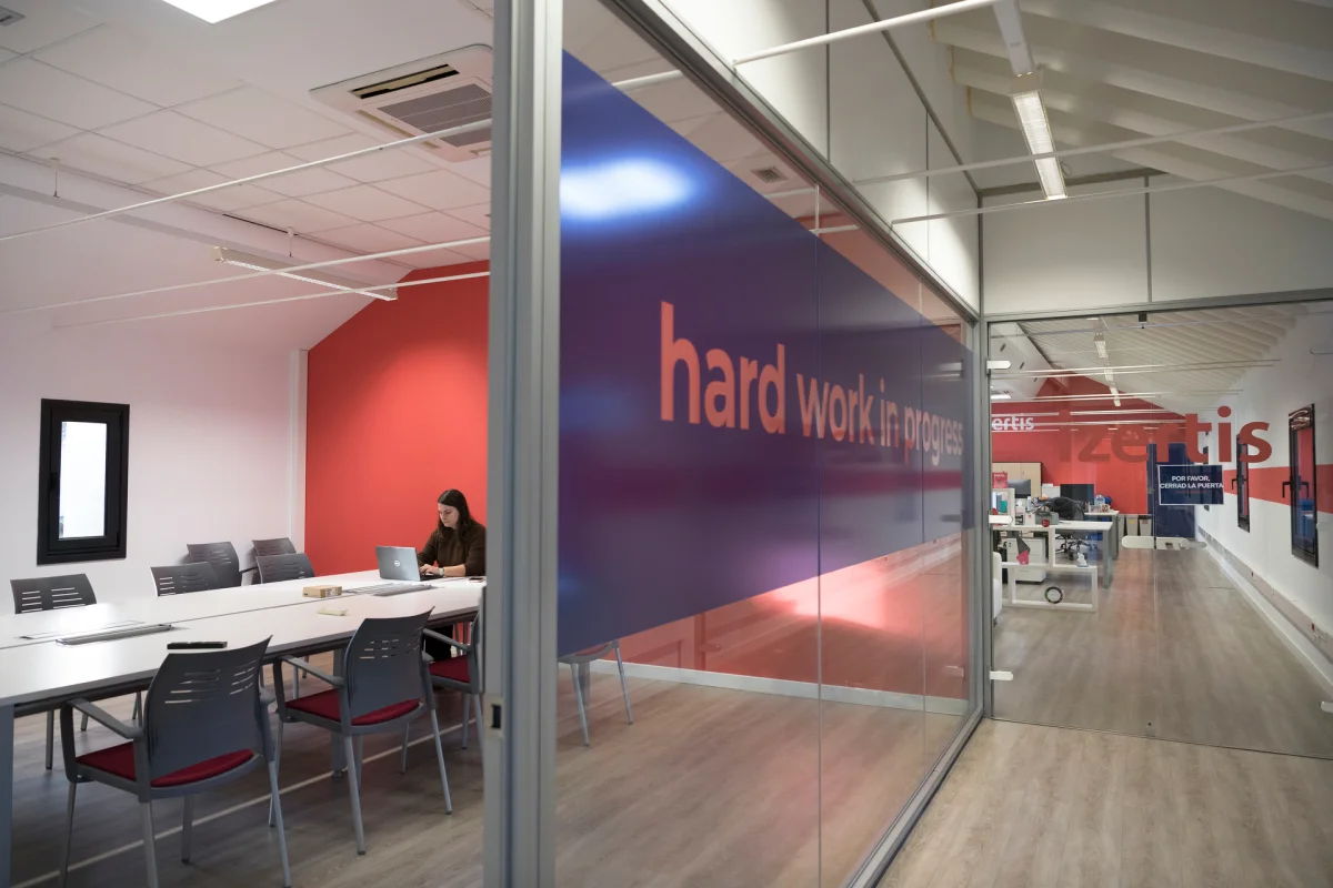 Izertis consolida su expansión con un crecimiento del 25,8% y tres adquisiciones clave