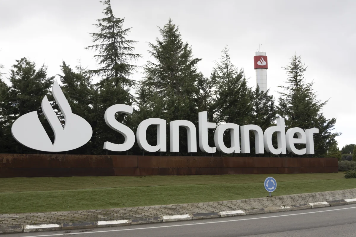La banca impulsa el Ibex, aumentando la presión sobre los vendedores en corto