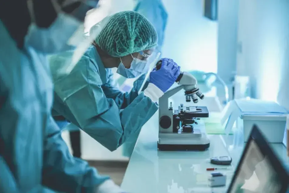 La biotech española enfrenta un reto crucial: 408 millones en I+D y su futuro industrial