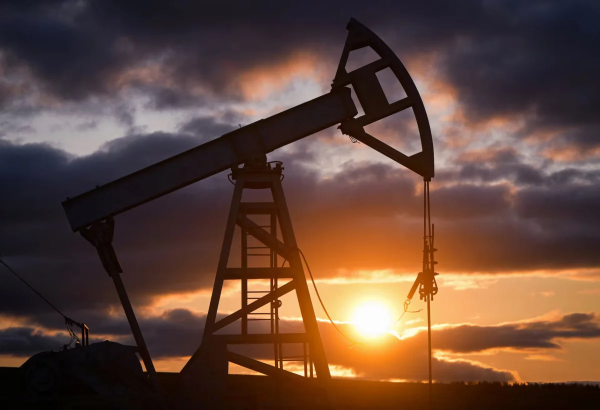 La caída de los precios del petróleo transforma el panorama energético global