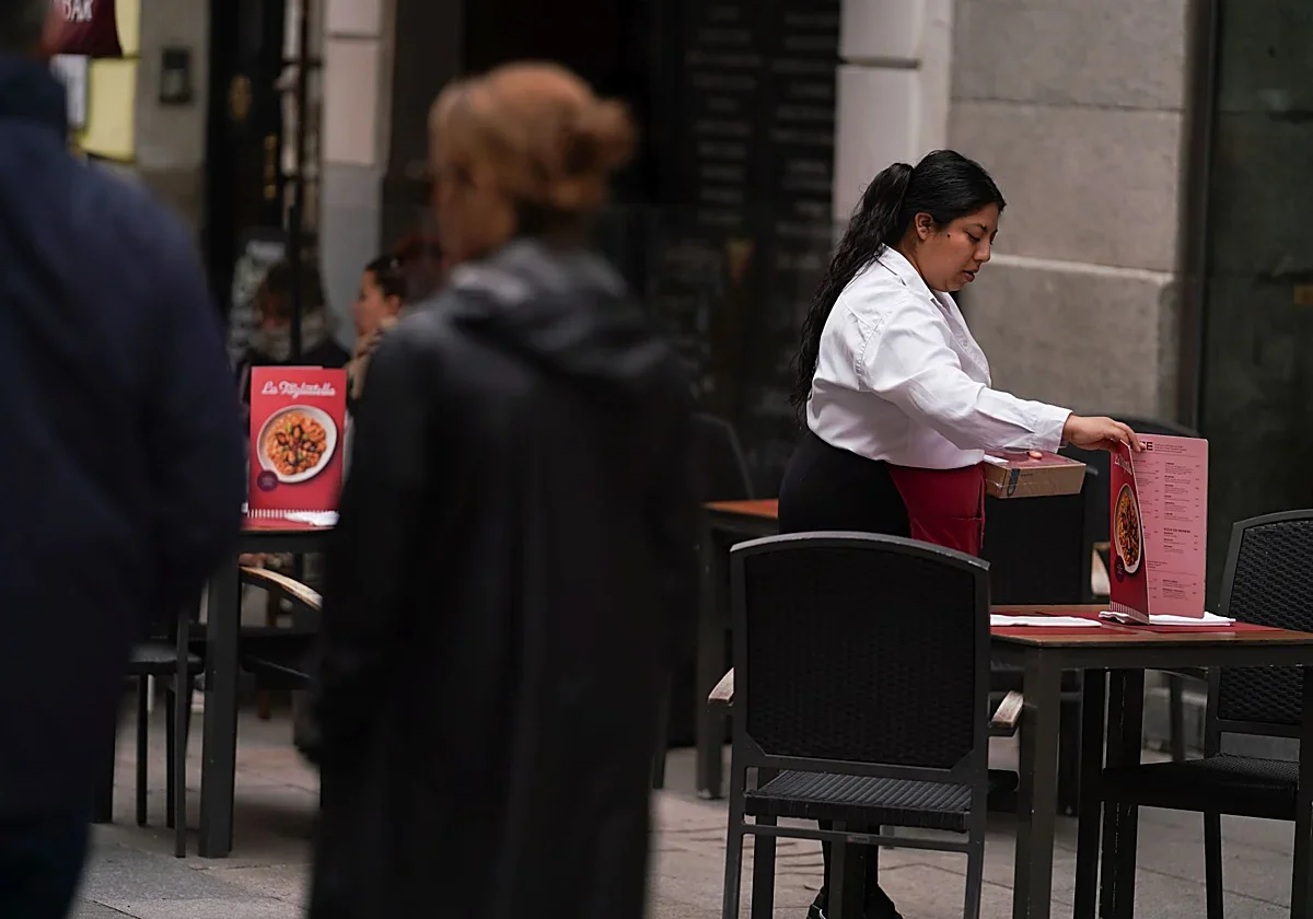 La caída del paro se desacelera a pesar del récord histórico de 22,3 millones de afiliados
