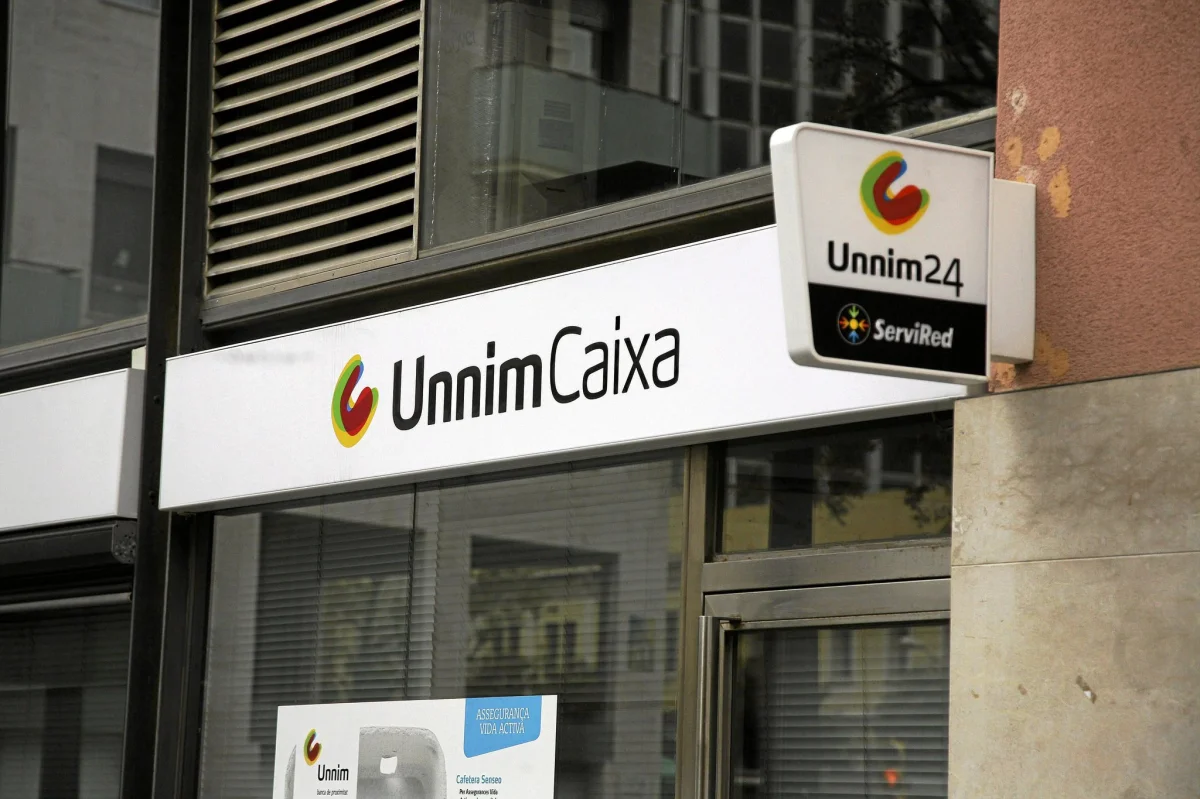 La concentración bancaria en Cataluña podría afectar a miles de clientes vulnerables
