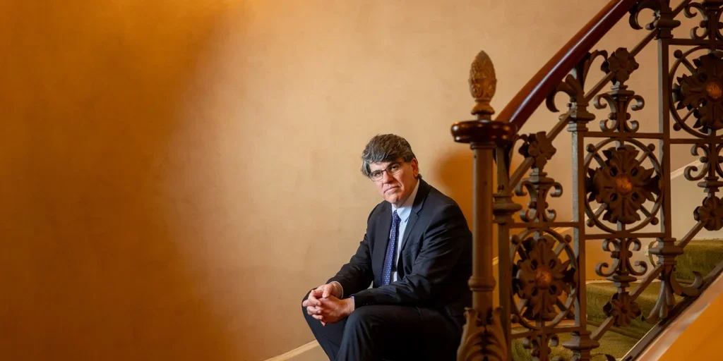 La creciente dependencia de la IA podría poner en jaque la economía estadounidense, advierte Tano Santos