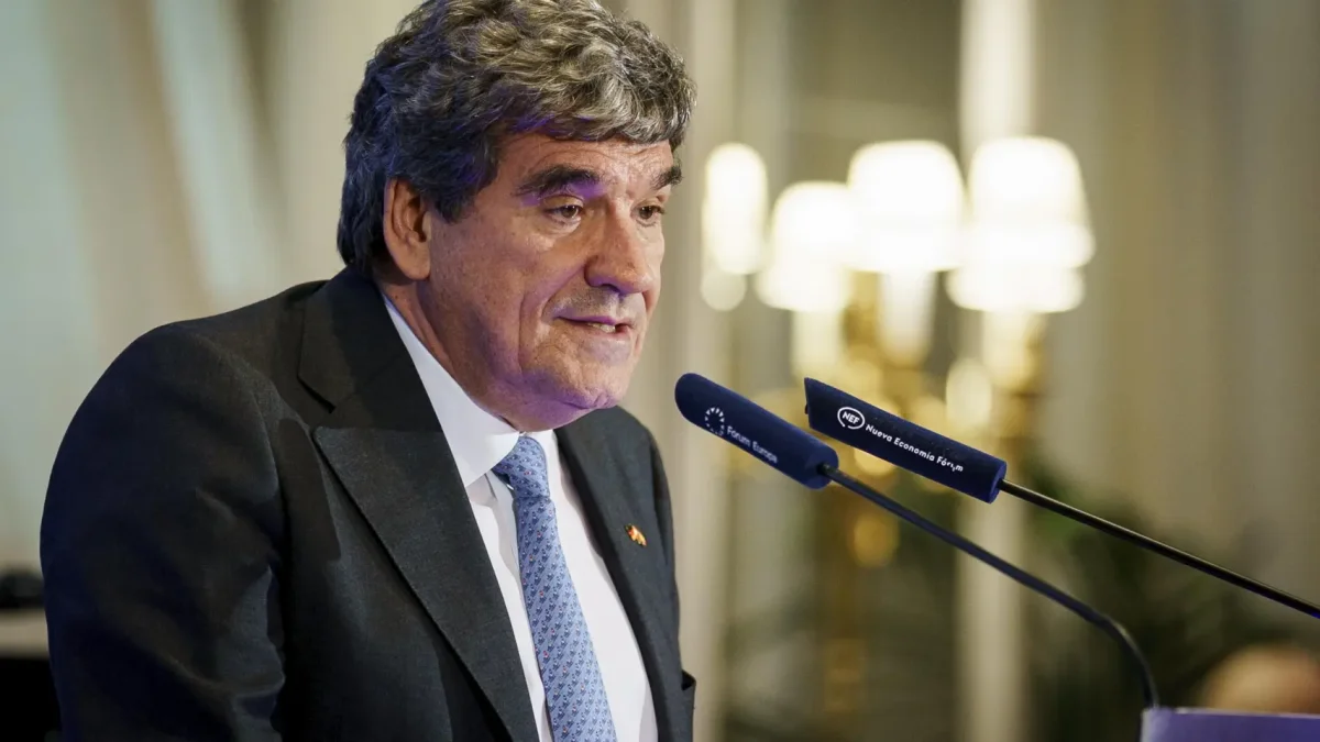 La deuda pública alcanza un récord del 100,7% del PIB, impactando la economía española