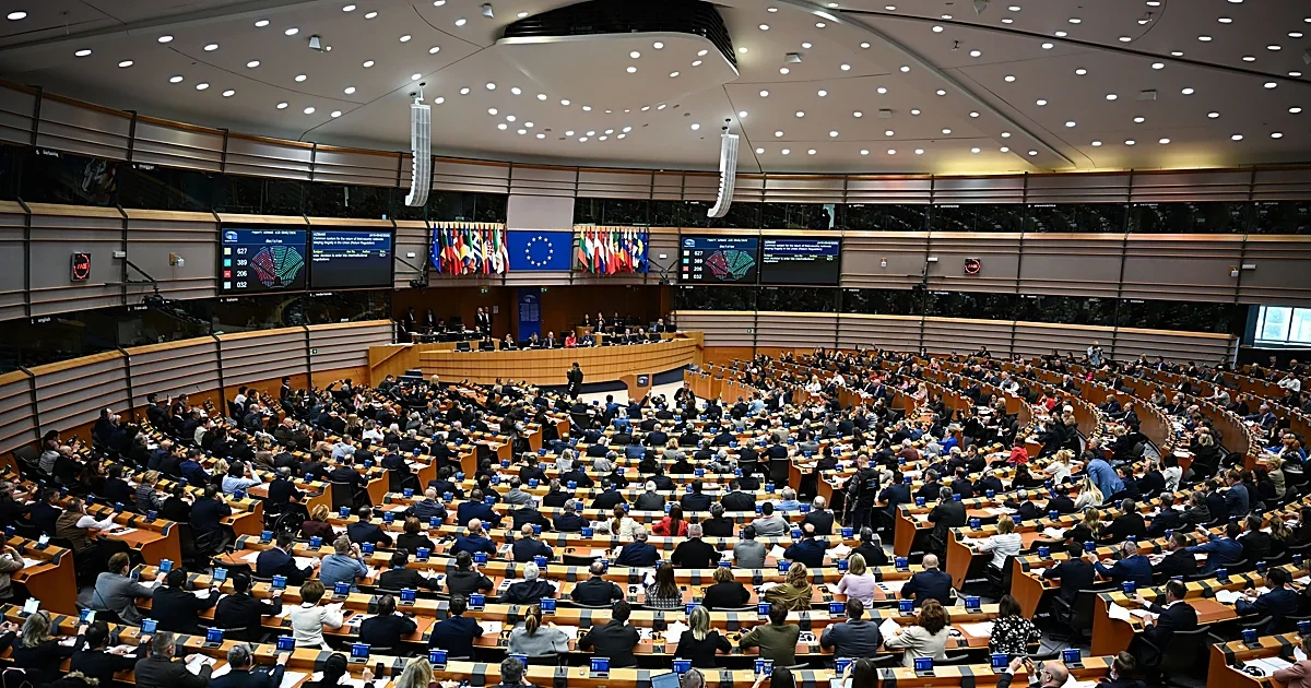 La Eurocámara establece condiciones para frenar el acuerdo con EE.UU. si es necesario