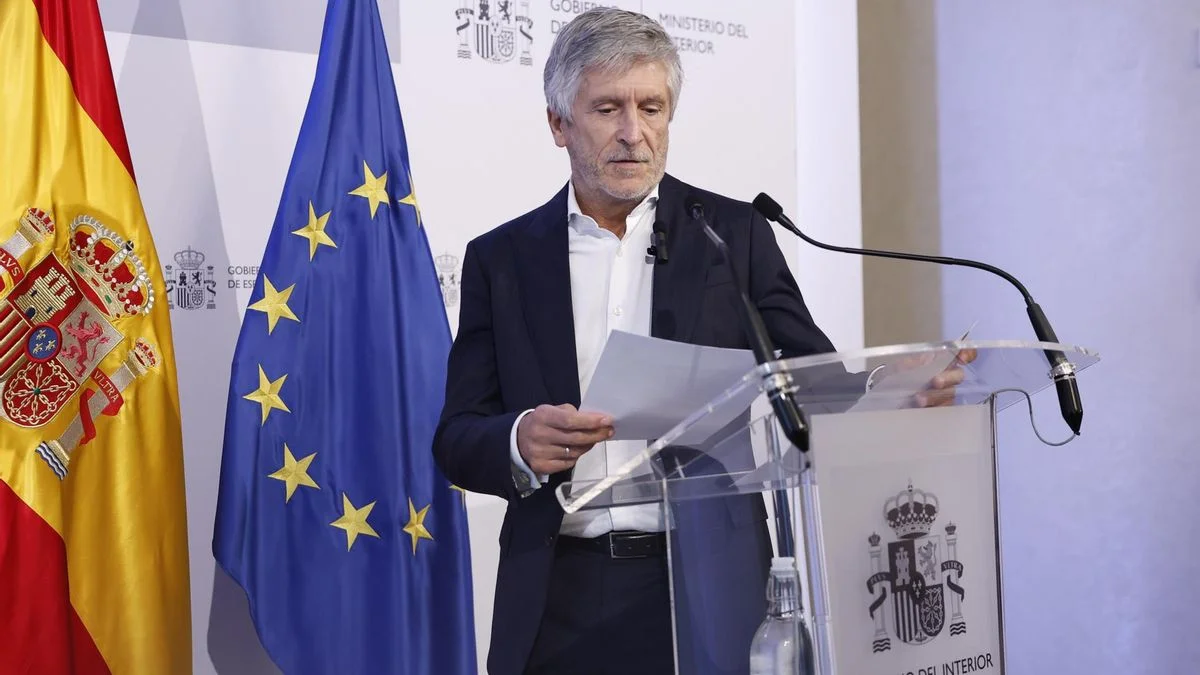 La falta de aviso del CNI sobre la crisis en Ceuta genera preocupación en el Gobierno