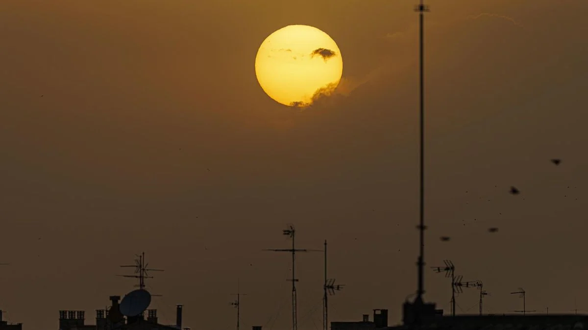 La falta de datos de contaminación agrava el impacto de la ola de calor en España
