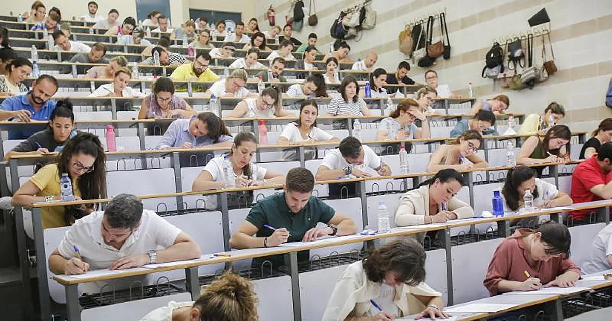 La falta de transparencia en la oferta de empleo público afecta a miles de aspirantes