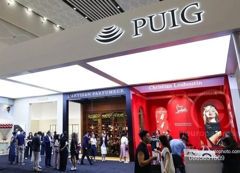 La familia Puig podría alcanzar el 21,7% de control tras la fusión con Estée Lauder