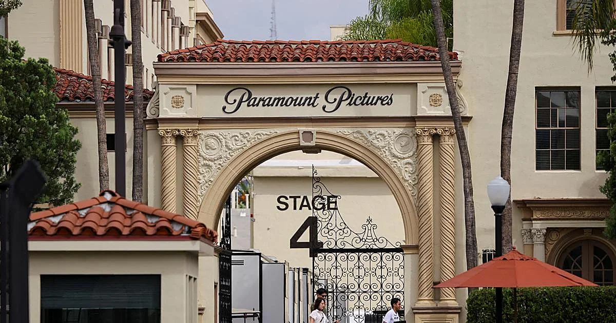 La fusión Warner Bros.-Paramount podría redefinir el panorama del cine en EE.UU.