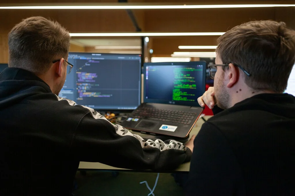 La IA supera a los cibercriminales y redefine la seguridad digital actual
