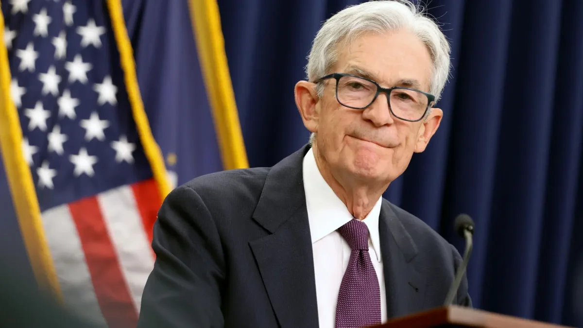 La independencia de la Fed se pone a prueba mientras Powell la defiende ante críticas