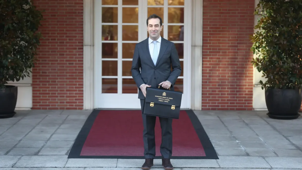 La industria y los servicios en España sufren antes del impacto de la guerra en Irán