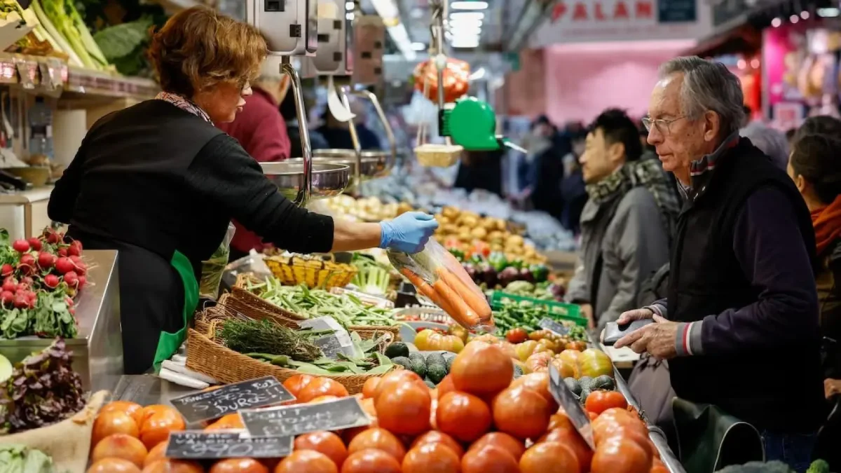 La inflación provocada por Irán reduce la tasa de ahorro familiar y afecta el consumo