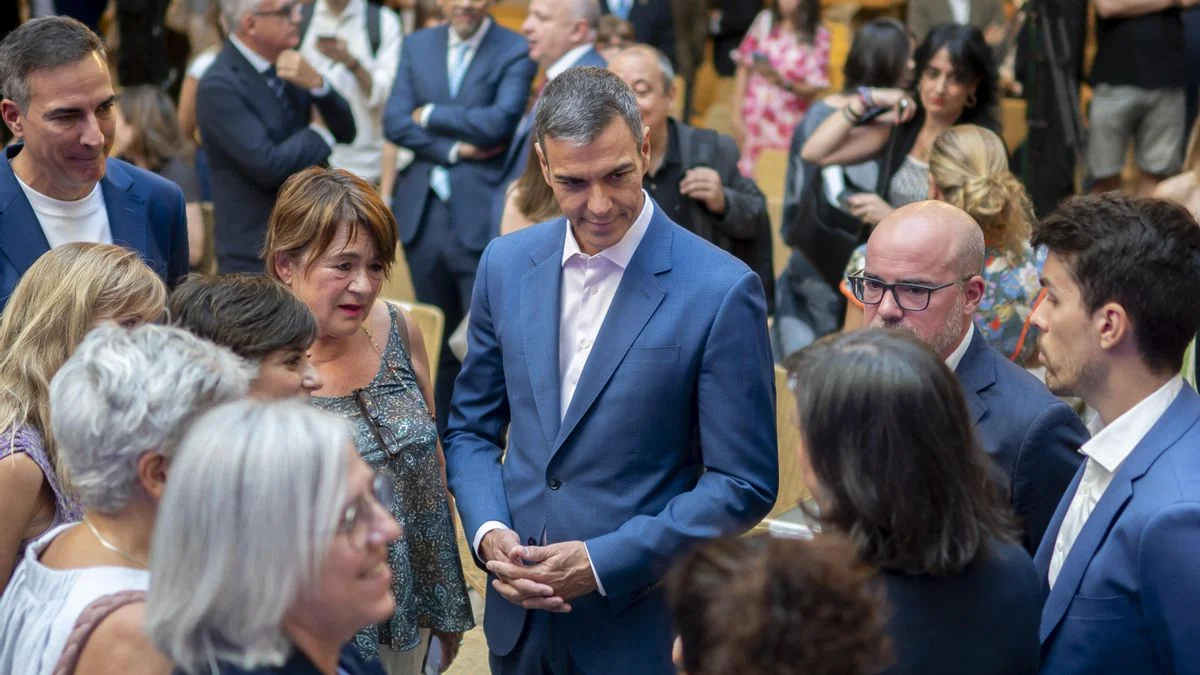 La izquierda se reorganiza: estrategias audaces para desafiar a PP y Vox en las urnas