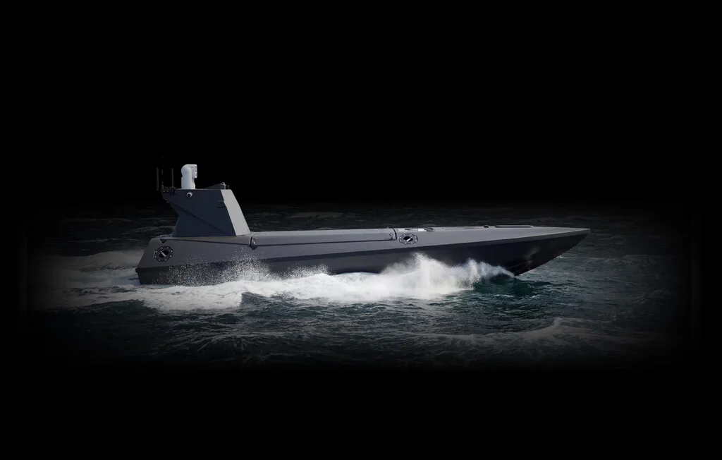 La marina británica enfrenta críticas por usar componentes chinos en nuevos barcos dron