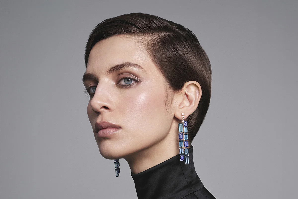 La nueva tendencia de moda que transforma las pasarelas en un arcoíris visual
