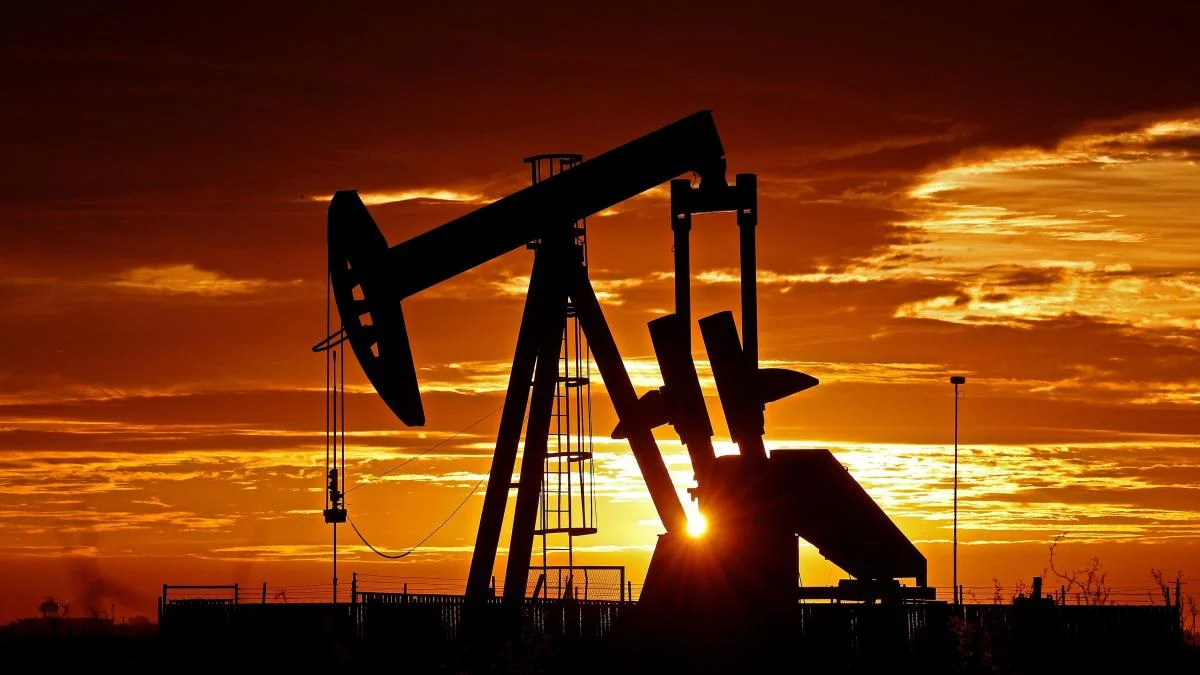 La OPEP+ ajusta su producción: 188.000 barriles más que impactan el mercado global