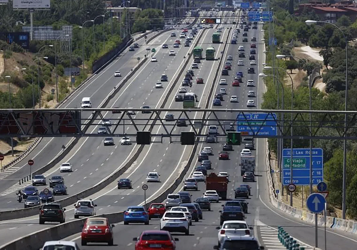 La operación salida se encarece un 15% por el aumento de los precios de carburantes